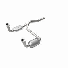 Load image into Gallery viewer, MagnaFlow Direct Fit Catalytic Converter 07-11 Dodge Nitro 4.0L - 51829