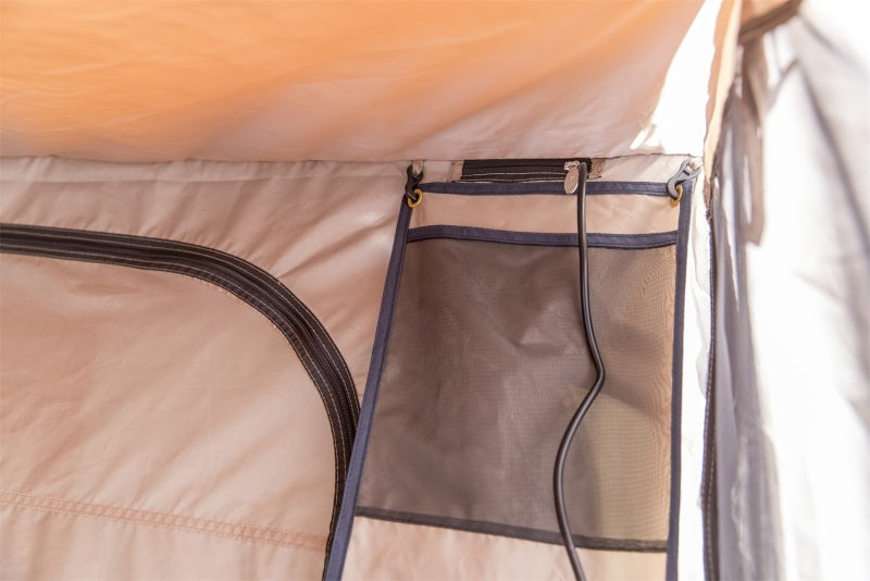 ARB Deluxe Awning Room W/Floor 2.5M98Lg 2500X2500mm 98X98In - 813108A
