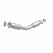 Load image into Gallery viewer, MagnaFlow Direct Fit Catalytic Converter California Grade CARB Compliant 09-12 Nissan Sentra L4 2.0L - 5411166