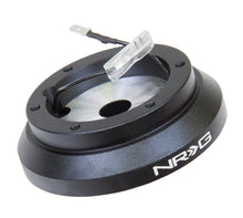 Load image into Gallery viewer, NRG Short Hub Adapter Mitsubishi / Subaru - SRK-100H