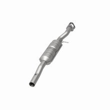 Load image into Gallery viewer, MagnaFlow Direct Fit Catalytic Converter Ford Excursion 00-02 5.4L - 55324