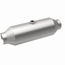 Load image into Gallery viewer, MagnaFlow 2.50 1/O2 CA 4in. Spun Universal Converter - 5451356