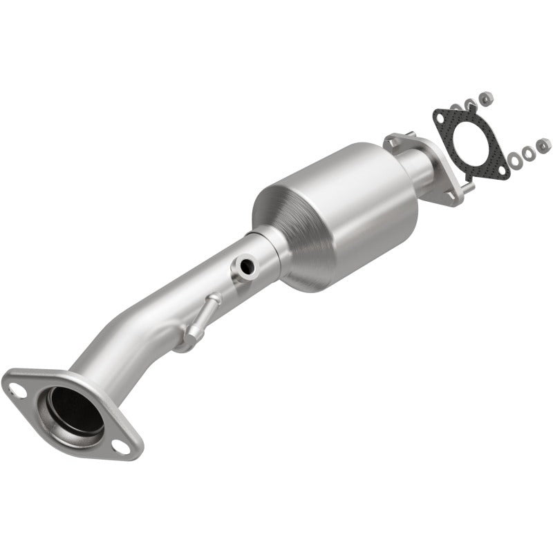 MagnaFlow California Direct Fit Catalytic Converter 13-15 Nissan NV200 2.0L - 557690