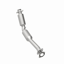 Load image into Gallery viewer, MagnaFlow 04-11 Lincoln Town Car V8 4.6L GAS California Catalytic Converter Direct Fit - 5411010