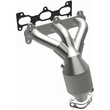 Load image into Gallery viewer, MagnaFlow Direct Fit Catalytic Converter 02-06 Hyundai Sonata 2.7L - 452018
