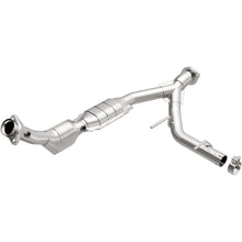 Load image into Gallery viewer, MagnaFlow Direct Fit Catalytic Converter 03-04 Ford Expedition 5.4L V8 Passenger Side - 24414