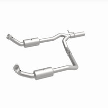 Load image into Gallery viewer, MagnaFlow 09-13 Ford E-350 Super Duty V10 6.8 OEM Underbody Direct Fit Catalytic Converter - 21-599