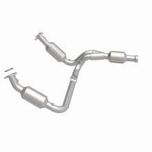 Load image into Gallery viewer, MagnaFlow 09-13 Chevrolet Silverado 1500 5.3L Direct Fit Converter - 5582578