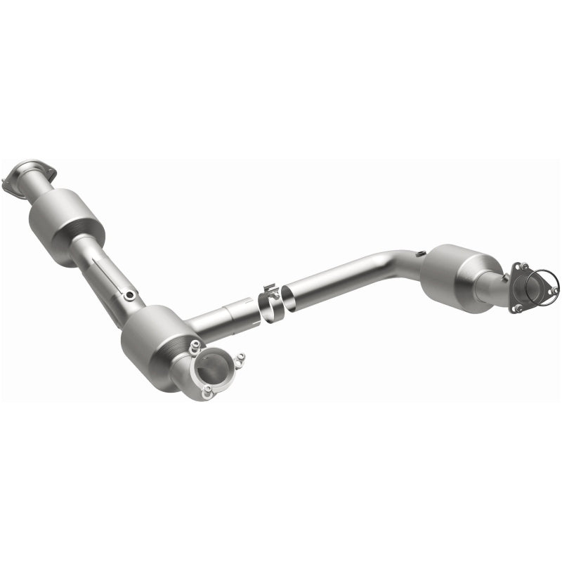 MagnaFlow 18-20 Chevrolet Express 2500 Single Underbody 4.3L Direct Fit Catalytic Converter - 280210