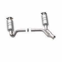 Load image into Gallery viewer, MagnaFlow Direct Fit Catalytic Converter Raider 2006 8 4.7L - 24398
