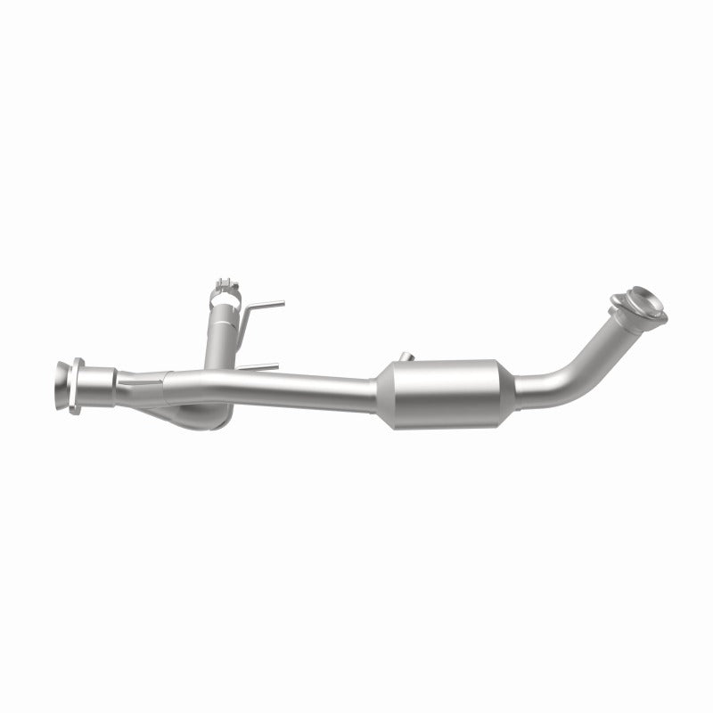 MagnaFlow Direct Fit Catalytic Converter 05-06 Lincoln Navigator 5.4L w/ 3in Main Piping - 52508