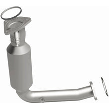 Load image into Gallery viewer, MagnaFlow Direct Fit Catalytic Converter 2000 and 2002 Ford Focus 2.0 - 4481230