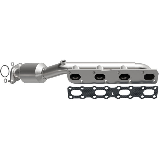 MagnaFlow 2004 Nissan Titan 5.6L Direct Fit Converter - 4583380