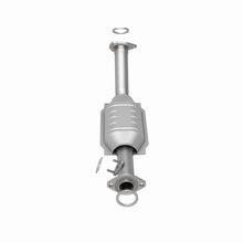 Load image into Gallery viewer, MagnaFlow Direct Fit Catalytic Converter 00-8/04 Toyota Tundra 4.7L P/S Front - 23752
