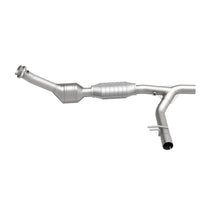 Load image into Gallery viewer, MagnaFlow Direct Fit Catalytic Converter 99-00 Ford Trucks 5.4L - 51412