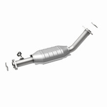 Load image into Gallery viewer, MagnaFlow Direct Fit Catalytic Converter 00-02 Toyota Tundra 4.7L - 447172