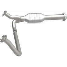 Load image into Gallery viewer, MagnaFlow Direct Fit Catalytic Converter 1995 Chevrolet G10/G20/G30 4.3L/5.0L/5.7L - 3391482