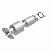 Load image into Gallery viewer, MagnaFlow Direct Fit Catalytic Converter 13-15 Hyundai Veloster 1.6L Underbody - 52855