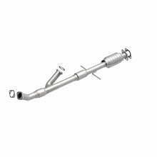 Load image into Gallery viewer, MagnaFlow Direct Fit Catalytic Converter 00 Hyundai Sonata 2.5L - 51711