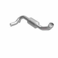 Load image into Gallery viewer, MagnaFlow Direct Fit Catalytic Converter 05-06 Lincoln Navigator 5.4L - 52507