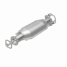 Load image into Gallery viewer, MagnaFlow Direct Fit Catalytic Converter 05-10 Kia Sportage 2.7L - 24963
