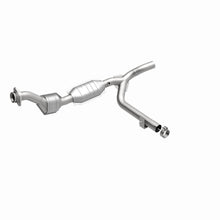 Load image into Gallery viewer, MagnaFlow Direct Fit Catalytic Converter 99 Ford F-150 4.6L - 23082