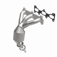 Load image into Gallery viewer, MagnaFlow Direct Fit Catalytic Converter 02-06 Hyundai Sonata 2.7L - 452018