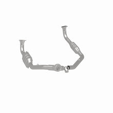 Load image into Gallery viewer, MagnaFlow Direct Fit Catalytic Converter 94-95 Disc./Defender 3.9L - 93691
