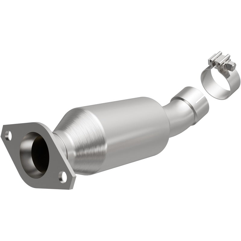 MagnaFlow 14-15 Prius C L4 1.5 OEM Underbody Direct Fit Converter - 52448