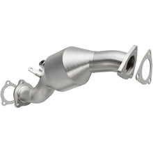 Load image into Gallery viewer, MagnaFlow Direct Fit Catalytic Converter 11-15 Audi Q7 V6 3.0L - 2.5in Pipe Dia 24.5in L - 52400