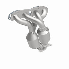 Load image into Gallery viewer, MagnaFlow OEM Grade 07-12 Nissan Sentra L4-2.5LGAS Direct Fit Federal Catalytic Converter - 51591