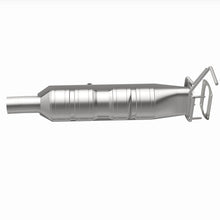 Load image into Gallery viewer, MagnaFlow 09-19 Ford F53 V10 6.8L Underbody 6.8L Direct Fit Catalytic Converter - 280435
