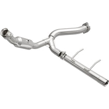 Load image into Gallery viewer, MagnaFlow 07-08 Ford Expedition 5.4L Direct Fit Converter - 5551500