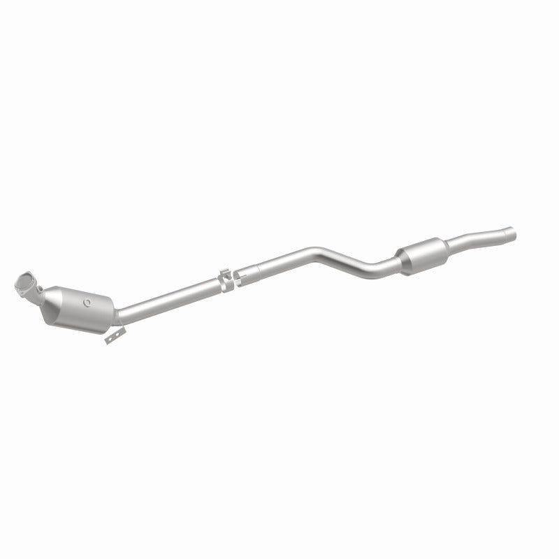 MagnaFlow 2011 C300 V6 3 OEM Underbody Direct Fit Converter - 21-437