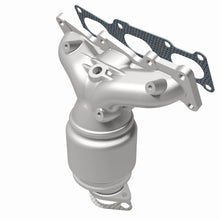 Load image into Gallery viewer, Magnaflow 07-10 Kia Sedona 3.8L California Grade CARB Compliant DF Manifold Catalytic Converter - 5582855