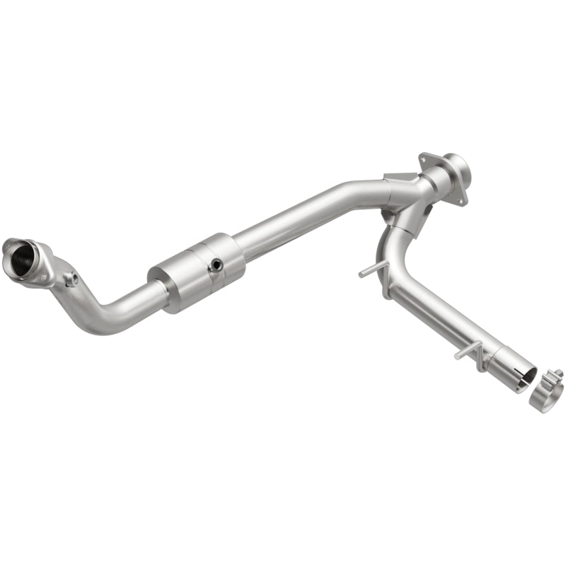 MagnaFlow Direct Fit Catalytic Converter 05-06 Lincoln Navigator 5.4L w/ 3in Main Piping - 52508