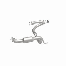 Load image into Gallery viewer, MagnaFlow 05-07 / 09-11 Toyota Tacoma Direct-Fit Catalytic Converter - 52562