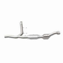 Load image into Gallery viewer, MagnaFlow Direct Fit Catalytic Converter 97-98 Ford Trucks 4.6L - 447178
