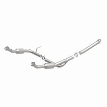 Load image into Gallery viewer, MagnaFlow Direct Fit Catalytic Converter OEM 2004-2005 Ford Explorer/Mercury Mountaineer Underbody - 4551013