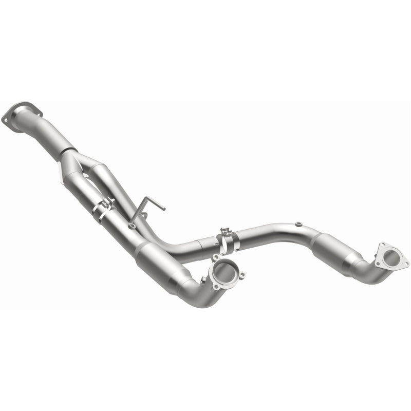 MagnaFlow 2011 Chevrolet Silverado 2500 HD 6.0L Direct Fit Converter - 5551252