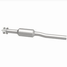 Load image into Gallery viewer, MagnaFlow 2009 Ford E-450 Super Duty V8 5.4L Underbody Direct-Fit Catalytic Converter - 280448