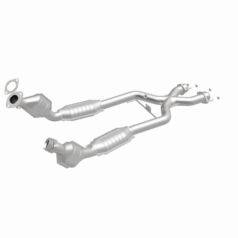 MagnaFlow Direct Fit Catalytic Converter 96-98 4.6L *California* - 441112