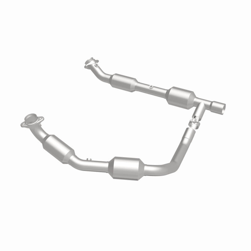 MagnaFlow Direct Fit Catalytic Converter 05-06 Ford E-350 Super Duty 5.4L - 5481439