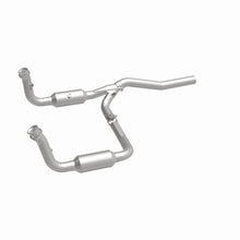 Load image into Gallery viewer, MagnaFlow Direct Fit Catalytic Converter 2009-2012 Dodge Nitro 3.7L Underbody - 52148