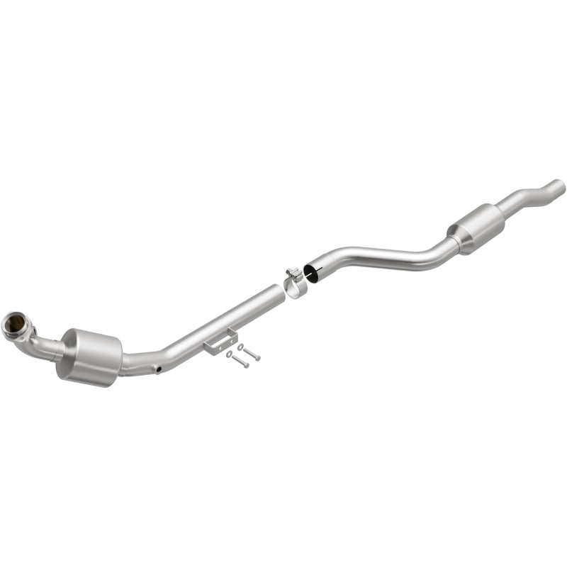 MagnaFlow 05-06 Mercedes-Benz E500 5.0L California Grade CARB Compliant DF Catalytic Converter - 551706