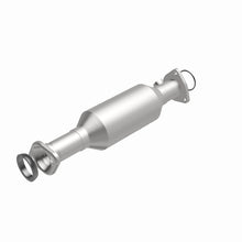 Load image into Gallery viewer, MagnaFlow Direct Fit Catalytic Converter 97-01 Honda CR-V 2.0L - 51329