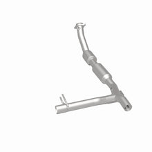 Load image into Gallery viewer, MagnaFlow 02-03 Ford F-150 5.4L Direct Fit Converter - 4583412