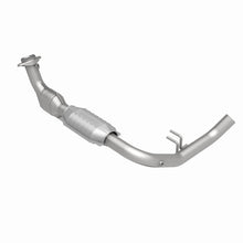 Load image into Gallery viewer, MagnaFlow Direct Fit Catalytic Converter 99-00 Ford Trucks 5.4L - 447117
