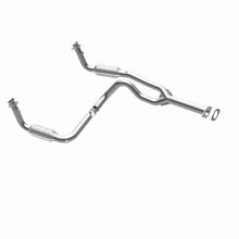 Load image into Gallery viewer, MagnaFlow Conv DF 2000 Chevrolet/GMC Express/Savana 1500/2500 5.7L to 8500 GVW - 23073
