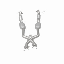 Load image into Gallery viewer, MagnaFlow Direct Fit Catalytic Converter 96-98 4.6L *California* - 441112